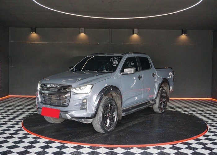 ISUZU
             
                 for Sale for Sale